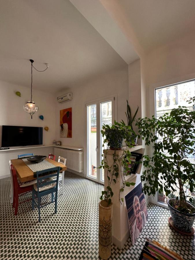 Appartement Charming With Baroque View - *